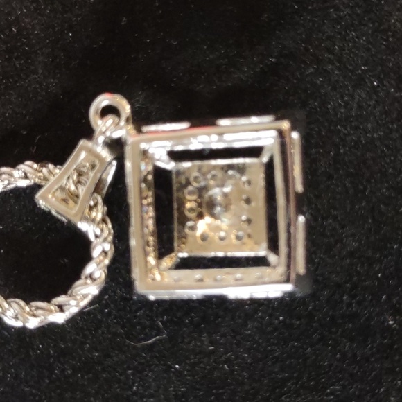 Gorgeous sterling silver chain with cubic zirconia diamonds - Picture 9 of 10